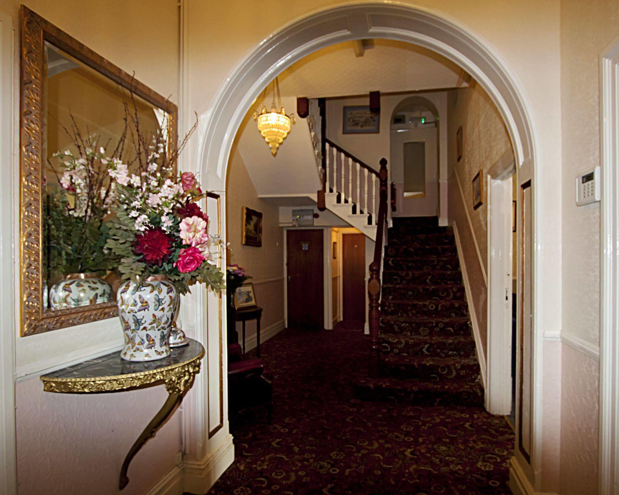 Eastmount Hall Hotel شانكلين المظهر الخارجي الصورة
